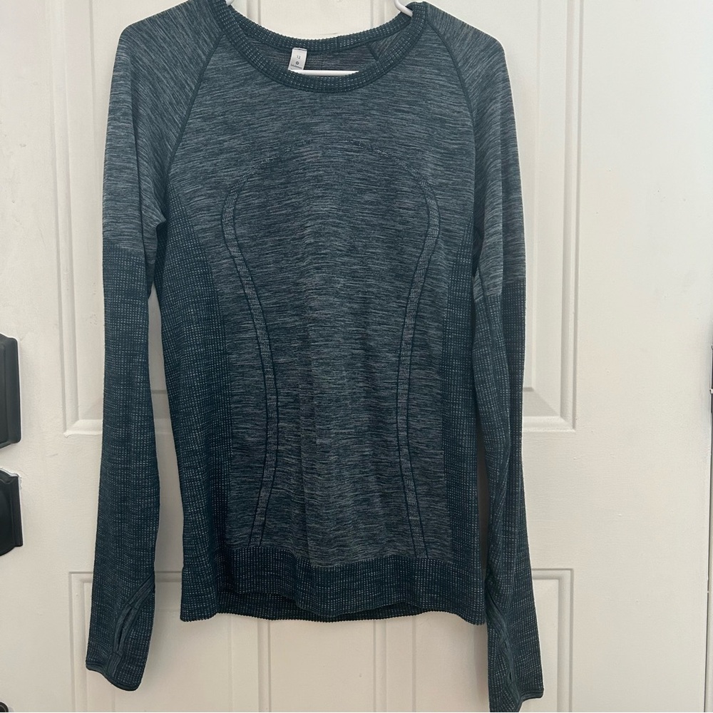 Lululemon Long Sleeve Stretch Tee